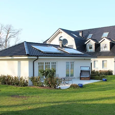 Holiday home Waldpavillon Fehmarn